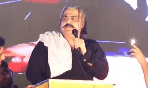 KPK CM Gandapur back in Peshawar, PTI criticises govt for arresting party leaders
