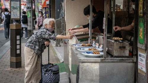 Japan&rsquo;s elderly population hits record high