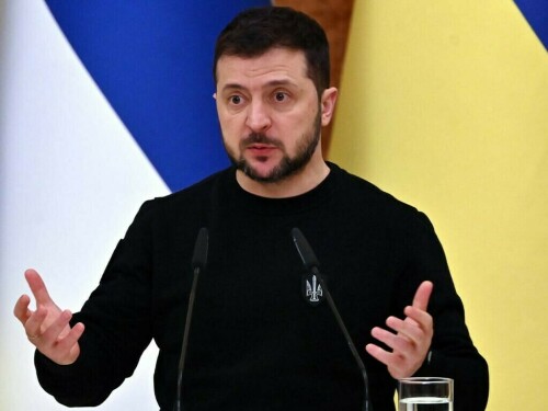 Volodymyr Zelenskiy condemns apparent assassination attempt on Trump