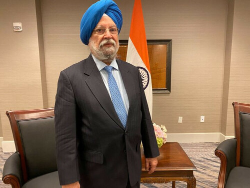 Indian plans to keep buying cheap Russian oil, oil minister says