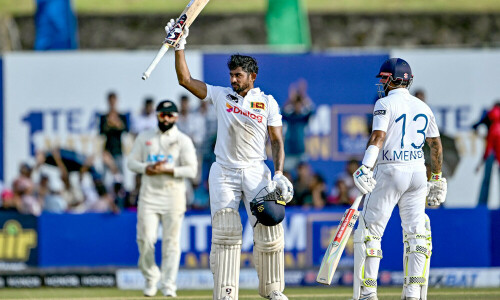 Kamindu Mendis century rescues Sri Lanka against New Zealand
