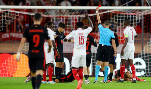 Barca stumble at Monaco after early red card