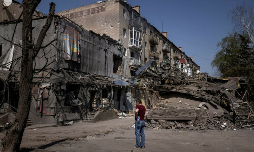 Three killed, two wounded in Russian attacks on east Ukrainian towns