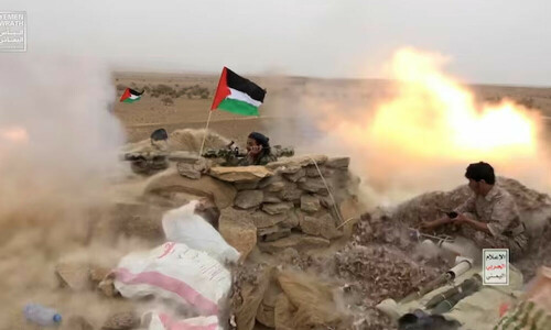 Houthis say they attacked Israel&rsquo;s Tel Aviv and Ashkelon