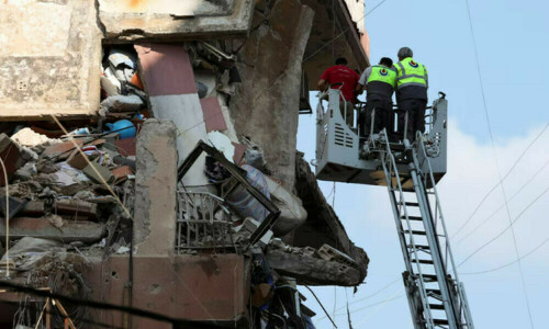 بیروت کے مضافات پر اسرائیل کے شدید فضائی حملے