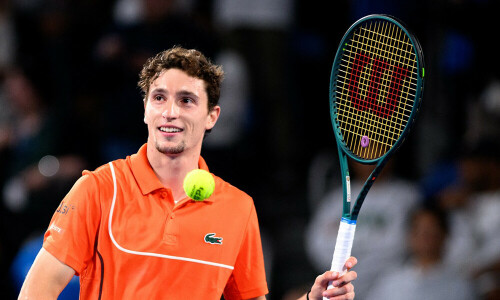 Humbert beats Machac to reach Japan Open final
