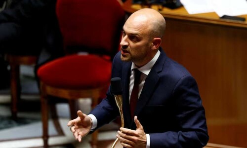 France, Qatar deliver urgent aid to Lebanon, foreign minister says