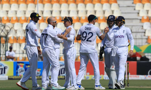 Dominant England thump Pakistan by innings and 47 runs in opening Test