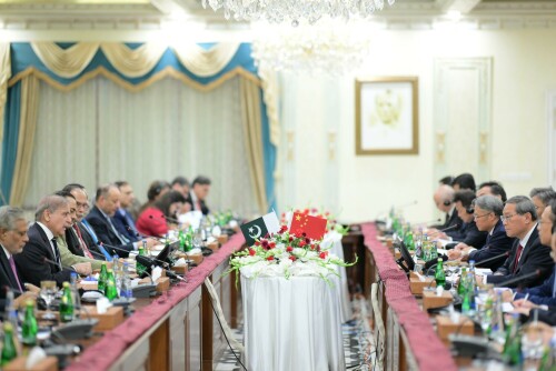 PM Shehbaz assures Premier Li of &lsquo;unwavering commitment&rsquo; to safety of Chinese nationals in Pakistan