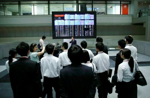Japan&rsquo;s Nikkei falls as chip stocks track US peers lower