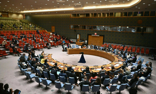 Britain calls UN meeting on Gaza, may sanction ministers