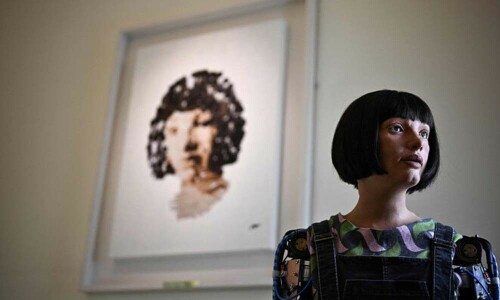 Portrait by humanoid robot to sell at auction in art world first