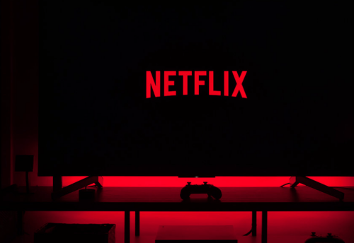 Netflix rises 4.5% after beating Q3 subscriber targets