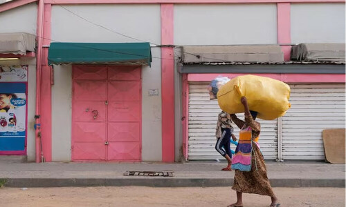 As poor nations&rsquo; default wave peaks, cash shortage could take its place
