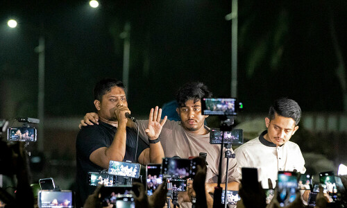 Bangladesh outlaws student wing of ousted premier&rsquo;s party
