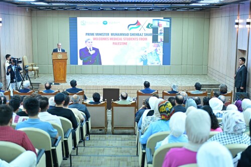 PM Shehbaz assures Palestinian students of full support in Pakistan