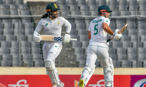 South Africa cruise to seven-wicket win in Bangladesh Test