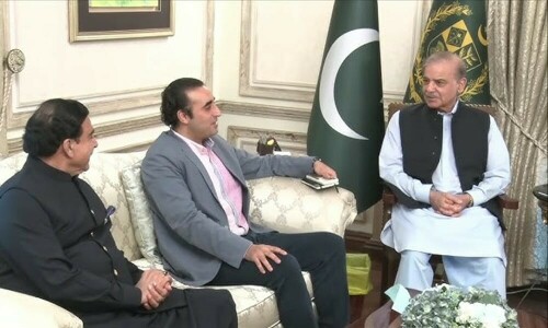 وزیراعظم شہبازشریف سے بلاول بھٹو کی ملاقات، سیاسی صورتحال پر تبادلہ خیال