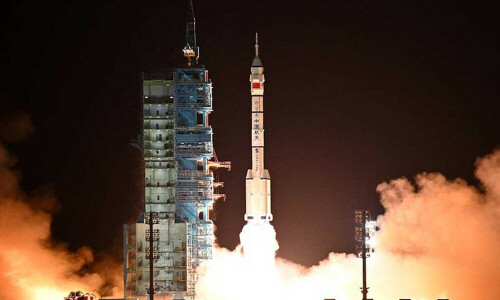 Three-person crew blasts off for China&rsquo;s Tiangong space station