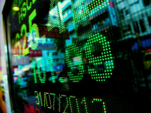 South Korean shares pare early losses as Samsung Electronics rebounds