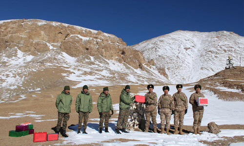 Indian, Chinese troops gift sweets at contested border