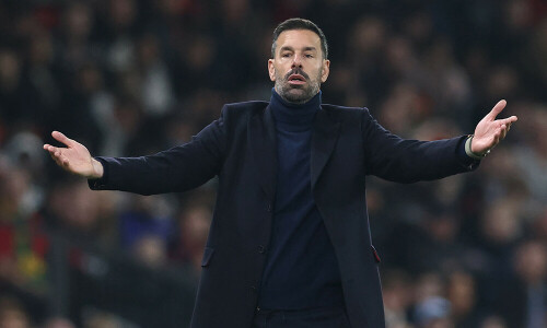 Van Nistelrooy wants to give Man Utd fans &lsquo;joy of winning&rsquo;