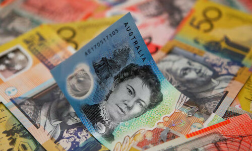 Australian dollar unmoved as RBA stands pat, RBNZ sounds gloomy