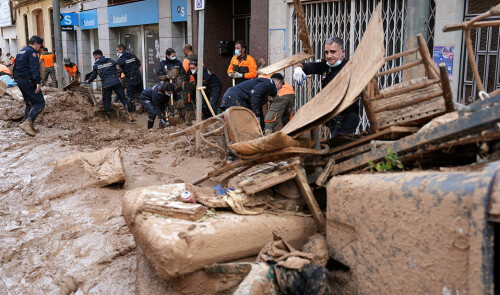 Spain unveils $11bn aid plan after catastrophic floods