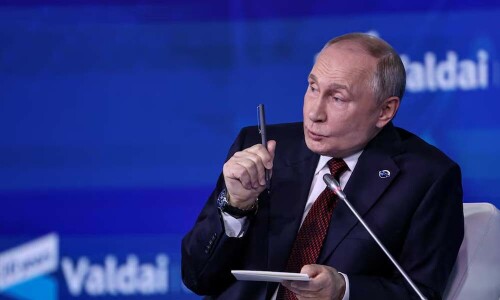 Putin praises Trump, says he&rsquo;s ready to talk to him