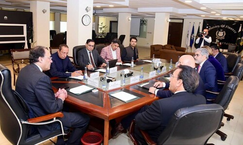 اقتصادی ترقی؛ معیشت کی ڈیجیٹائزیشن اہم ضرورت ہے، وزیرخزانہ