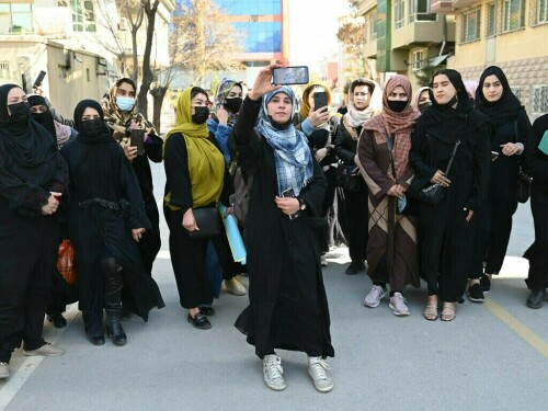 Afghan women not barred from speaking to each other: morality ministry