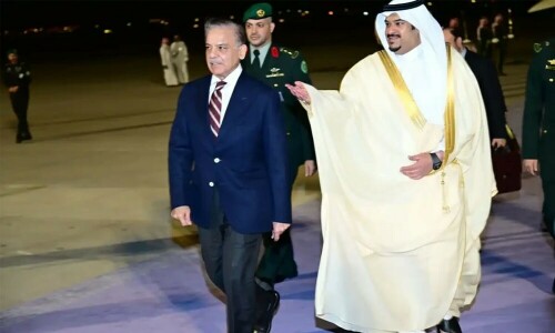 وزیراعظم شہباز شریف عرب اسلامک سمٹ میں شرکت کیلئے ریاض پہنچ گئے