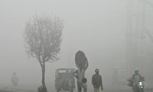 Pakistan&rsquo;s record smog triggers anguish and anxiety
