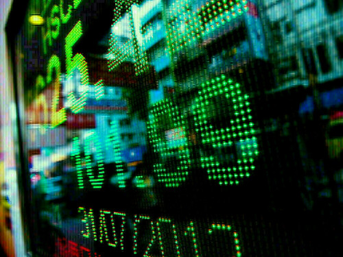 Chipmakers drag South Korean shares lower; Samsung at more than 2-year low