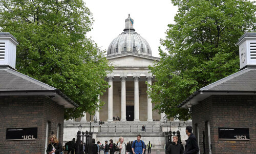 UK universities face funding &lsquo;crunch&rsquo; as foreign students go elsewhere