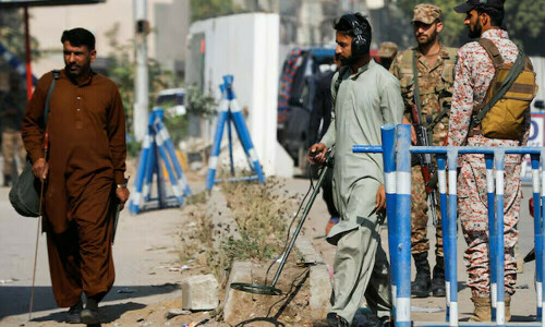 چین کا پاکستان میں اپنے شہریوں کی سیکورٹی کیلئے چینی اہلکار تعینات کرنے پر اصرار