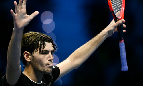 Fritz beats De Minaur to eye ATP Finals last four, Sinner through
