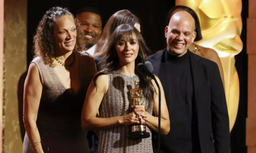 Quincy Jones awarded posthumous Oscar