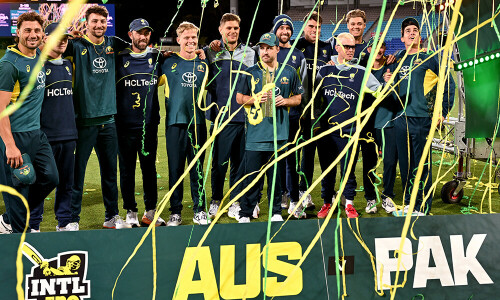 Stoinis lets rip as Australia crush Pakistan for T20 series whitewash