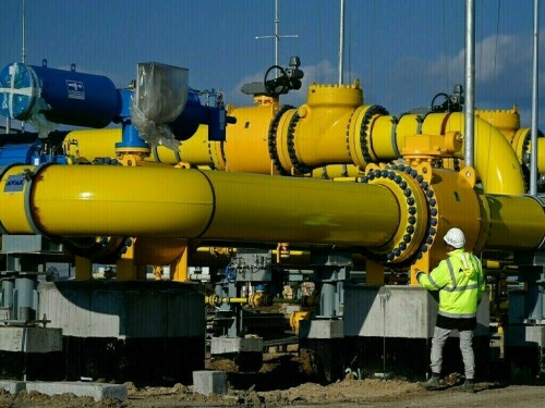 Russia may lift gasoline export ban for two months, Kommersant reports