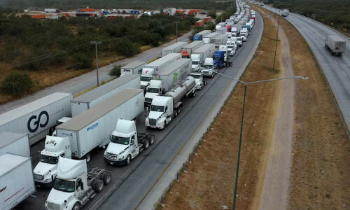 Mexico warns Trump tariffs would kill 400,000 US jobs, threatens retaliation
