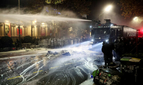 Protesters clash with Georgian police over government’s EU application delay Protesters clash with Georgian police over government’s EU application delay