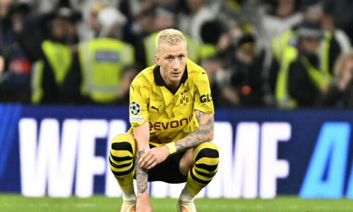 &lsquo;Hot fight&rsquo; as unbeaten Bayern visit Dortmund fortress