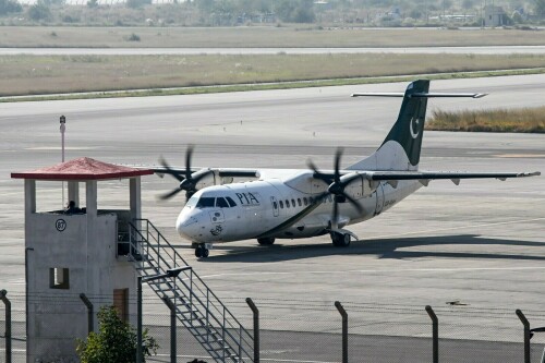 EASA ban on PIA flights to Europe lifted, says Khawaja Asif