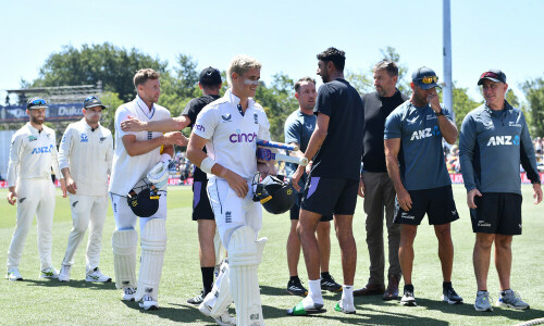 Jacob Bethell gets England over the line for Christchurch victory