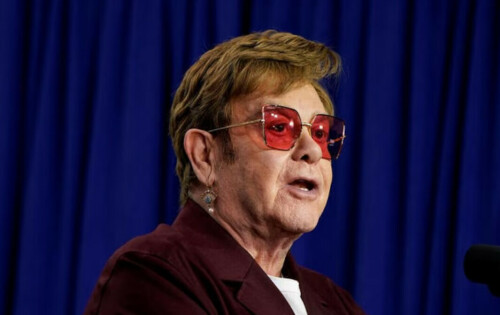 Elton John says he has lost his eyesight