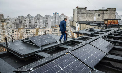 Ukrainians find new energy sources to beat blackouts as winter arrives