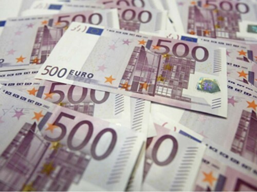 Euro steady ahead of French no-confidence vote, won roiled by political crisis