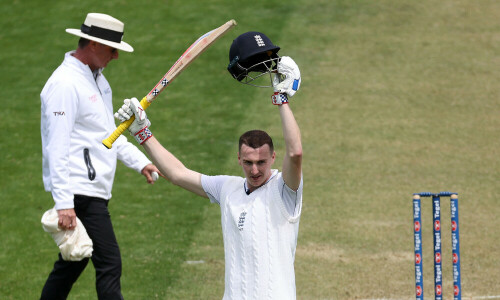 New Zealand 86-5 as Brook ton puts England in charge