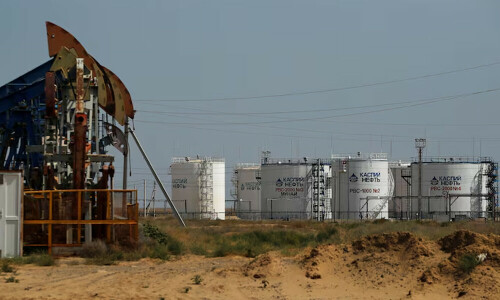 Oil prices rise as China moves toward monetary easing to boost growth